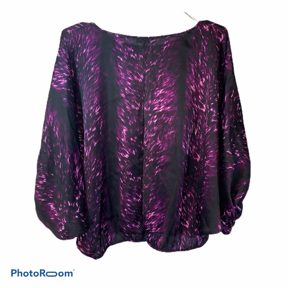 VINCE CAMUTO Batwing Purple Animal Print Blouse Sz S